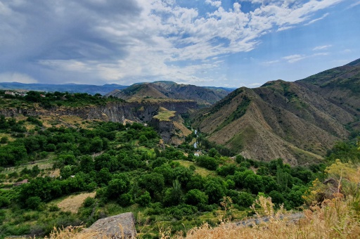 Blick über das Tal bei Garni